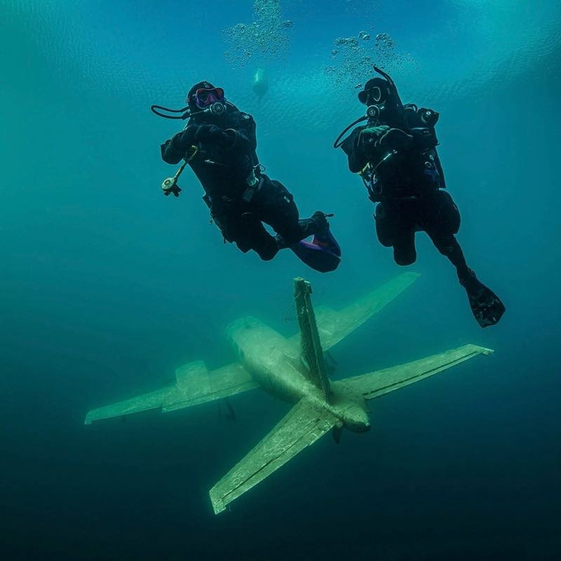 A diver on an adventure dive at Gildenburgh Water